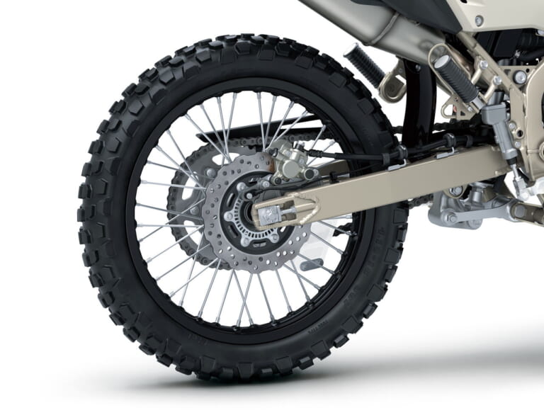 カワサキ|KLX230 シェルパ|2025年モデル|カワサキ新型「KLX230 シェルパ」発売日が12/25に決定!! KLX230シリーズに加わった“トレッキング”仕様