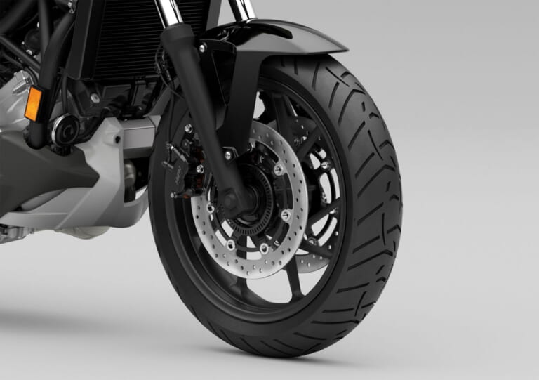 ホンダ|NC750X|欧州仕様|2025年モデル|ホンダが新型「NC750X」発表!! コネクテッドTFTメーターにダブルディスク獲得、外装の一部にバイオ由来素材【海外】