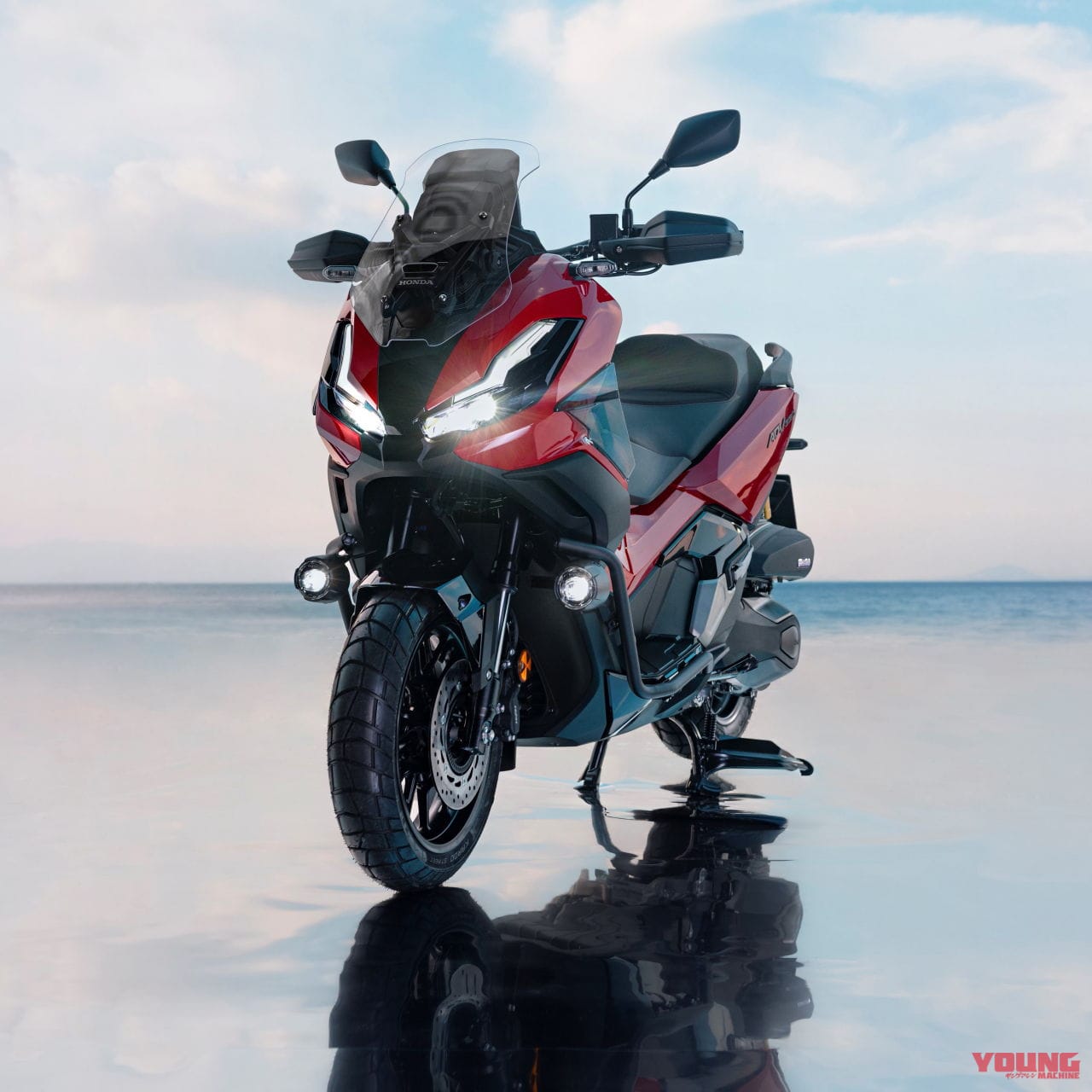 ほんだ|ADV350|欧州仕様|2025年モデル|ホンダのタフ・スクーター「ADV350」がマイナーチェンジ! スマホ連携TFTメーター獲得【海外】