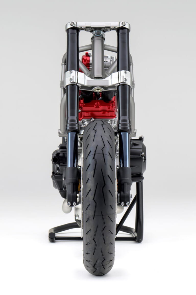 ホンダ|電動過給機付きV型3気筒エンジン(コンセプトモデル)|なんと電動過給のV型3気筒エンジン!! ホンダが全く新しい内燃機関搭載コンセプトモデルを世界初公開!【海外】