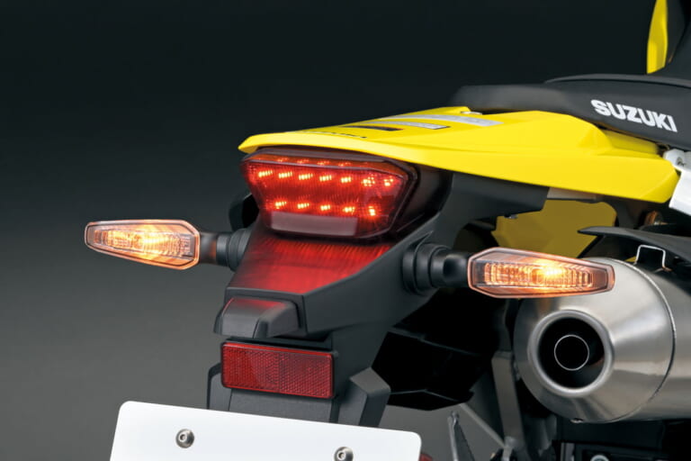 スズキ|DR-Z4S|待望のスズキ新型「DR-Z4S」「DR-Z4SM」登場! 軽量ハイパワーの400ccトレール/モタードがグローバル復活