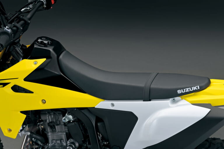スズキ|DR-Z4S|待望のスズキ新型「DR-Z4S」「DR-Z4SM」登場! 軽量ハイパワーの400ccトレール/モタードがグローバル復活