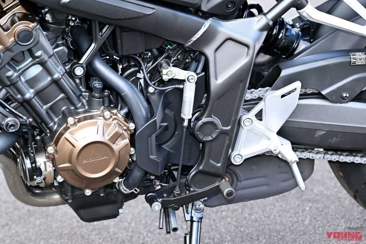 |【5番勝負】ホンダEクラッチ vs ヤマハY-AMTを比較試乗! 制御が巧みなのは? 乗っていて楽なのはどっち?【インプレ】