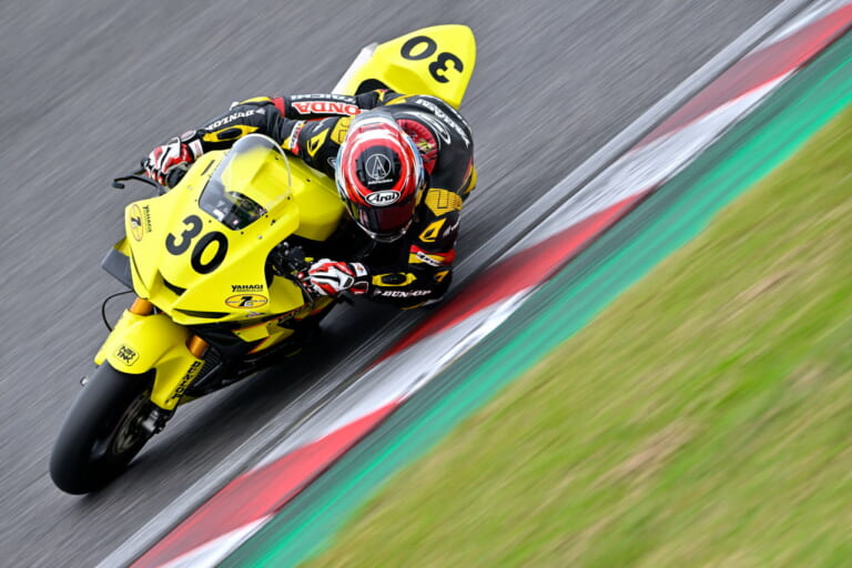 DUNLOP Racing Team with YAHAGI｜長島哲太