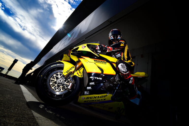 DUNLOP Racing Team with YAHAGI|長島哲太|苦しい顔をしても笑顔でも、開発の進み方は変わらないから──ファインダー越しに見た長島哲太×ダンロップの挑戦