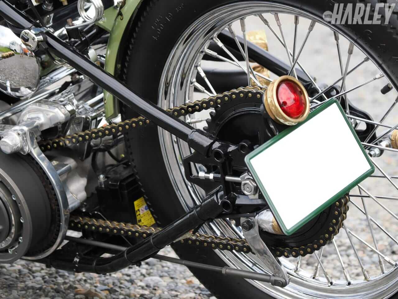遠藤自動車｜RIGID BOBBER 1979 SHOVELHEAD｜リヤまわり｜「彫金＆塗装がゴージャス」「日本の伝統文様もアリ!」ハーレーショベルヘッドカスタム〈遠藤自動車〉