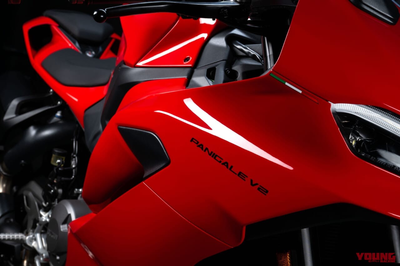 Ducati Panigale V2|ミドルクラスの究極ドゥカティ!? 2025新型パニガーレV2/ストリートファイターV2登場