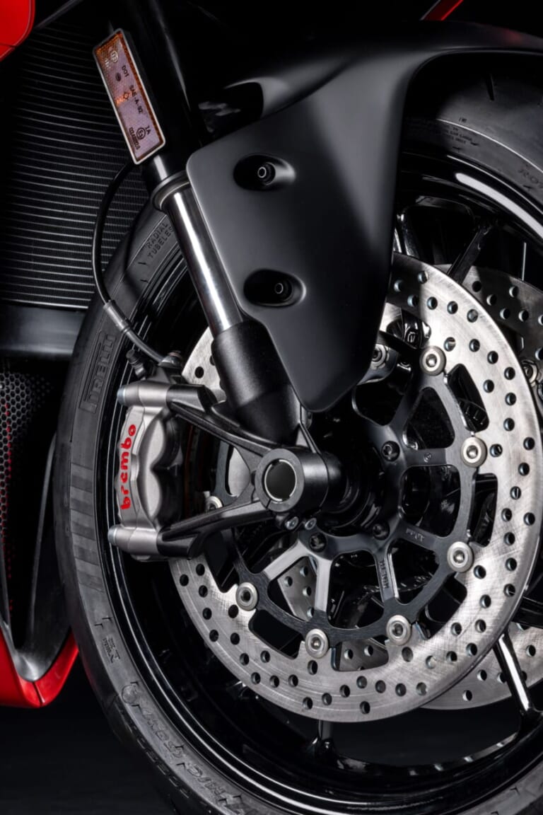 Ducati Panigale V2|ミドルクラスの究極ドゥカティ!? 2025新型パニガーレV2/ストリートファイターV2登場