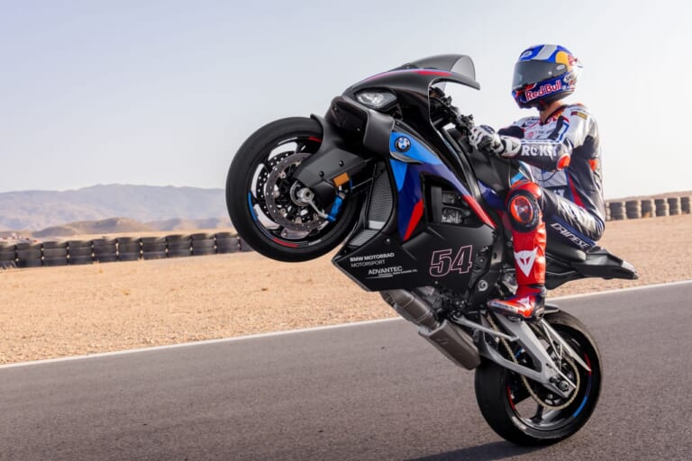 BMWの2025フラッグシップスーパースポーツがEICMAで公開【ユーロ5+対応/電子制御デバイス熟成!】（13ページ目）
