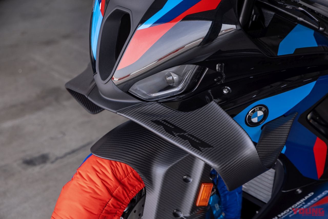 BMW Motorrad M1000RR|BMWの2025フラッグシップスーパースポーツがEICMAで公開【ユーロ5+対応/電子制御デバイス熟成!】