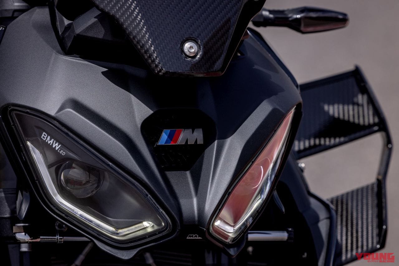 BMW Motorrad M1000R|BMWのハイスペックロードスター! 2025新型S1000R/M1000Rがミラノショーで発表