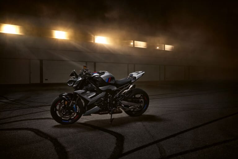 BMW Motorrad M1000R|BMWのハイスペックロードスター! 2025新型S1000R/M1000Rがミラノショーで発表