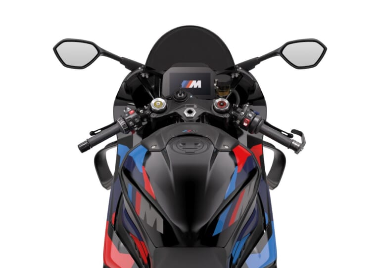 BMW Motorrad M1000RR|BMWの2025フラッグシップスーパースポーツがEICMAで公開【ユーロ5+対応/電子制御デバイス熟成!】