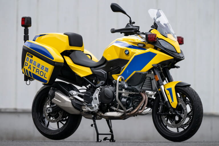 BMW F900XR 首都高速パトロールバイク|CB400スーパーフォアに代わり、首都高パトロールに黄色のBMW! 「F900XR」を12月上旬より黄バイとして運用