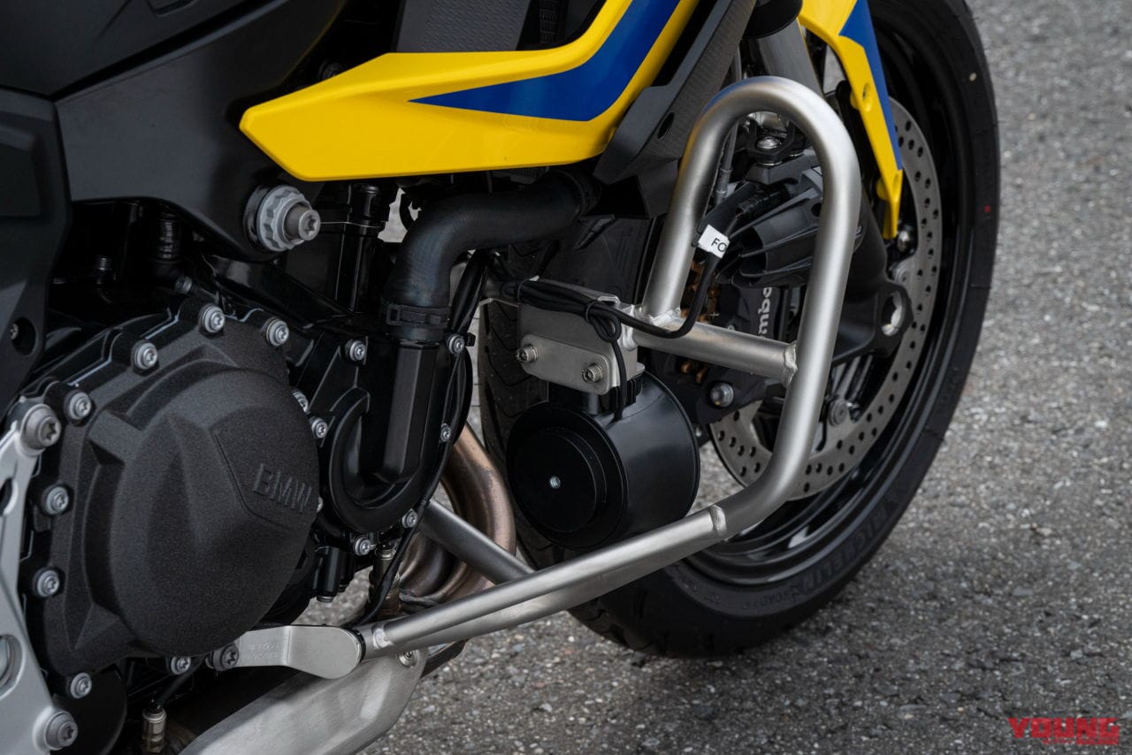 |CB400スーパーフォアに代わり、首都高パトロールに黄色のBMW! 「F900XR」を12月上旬より黄バイとして運用