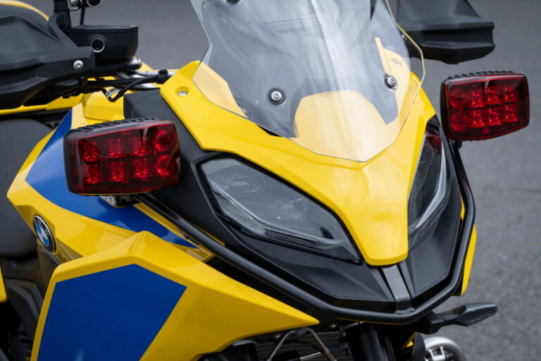 BMW F900XR 首都高速パトロールバイク|CB400スーパーフォアに代わり、首都高パトロールに黄色のBMW! 「F900XR」を12月上旬より黄バイとして運用