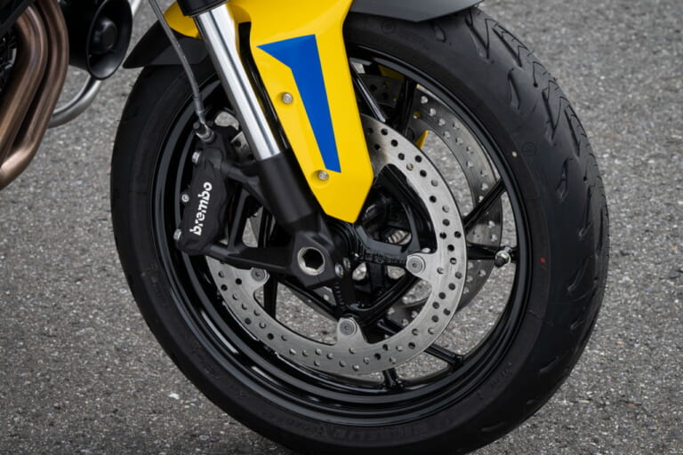 BMW F900XR 首都高速パトロールバイク|CB400スーパーフォアに代わり、首都高パトロールに黄色のBMW! 「F900XR」を12月上旬より黄バイとして運用