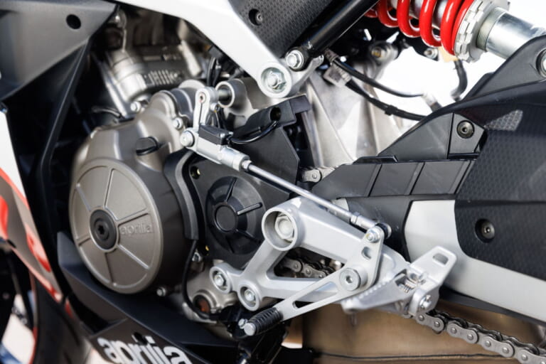 アプリリア|RS457|アプリリア新型モデル「RS 457」が85万8000円で発売!! 扱いやすい2気筒エンジンのライトウェイトスポーツ