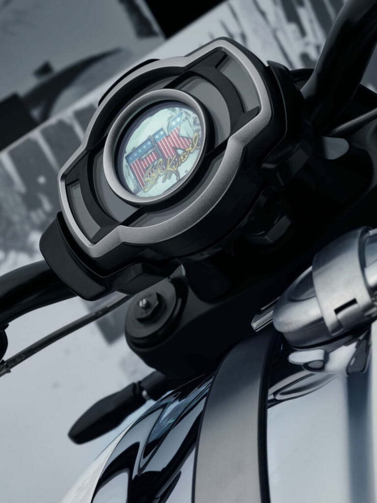 ROCKET 3 EVEL KNIEVEL|【世界限定500台】トライアンフ「ロケット3 EVEL KNIEVEL」RとGTの2種類で登場!