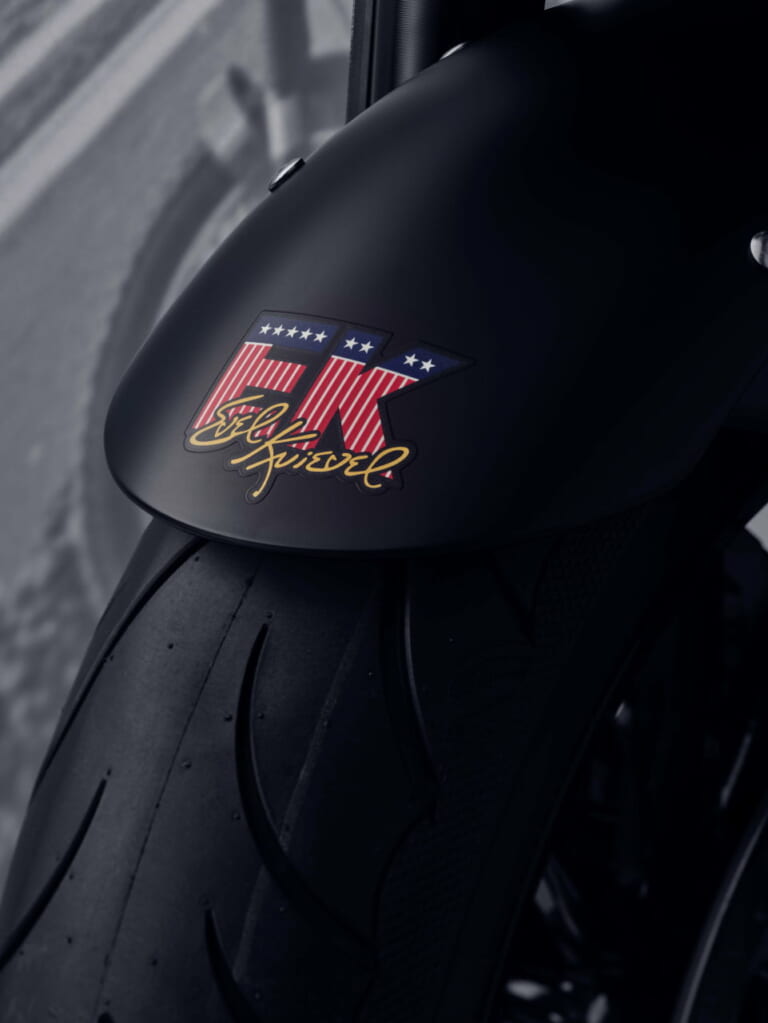 ROCKET 3 EVEL KNIEVEL|【世界限定500台】トライアンフ「ロケット3 EVEL KNIEVEL」RとGTの2種類で登場!