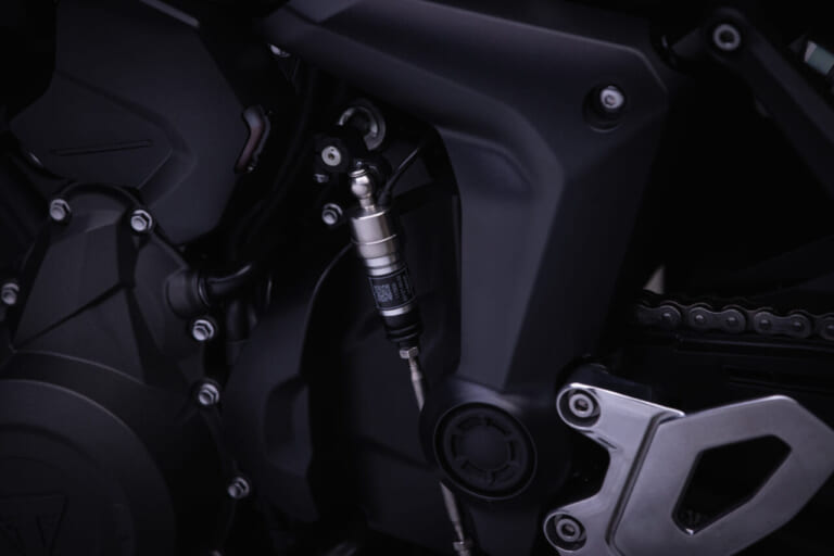 Triumph Tiger Sport 800|新エンジン搭載! トラのミドルアドベンチャーTigerSport800に’25モデルが登場