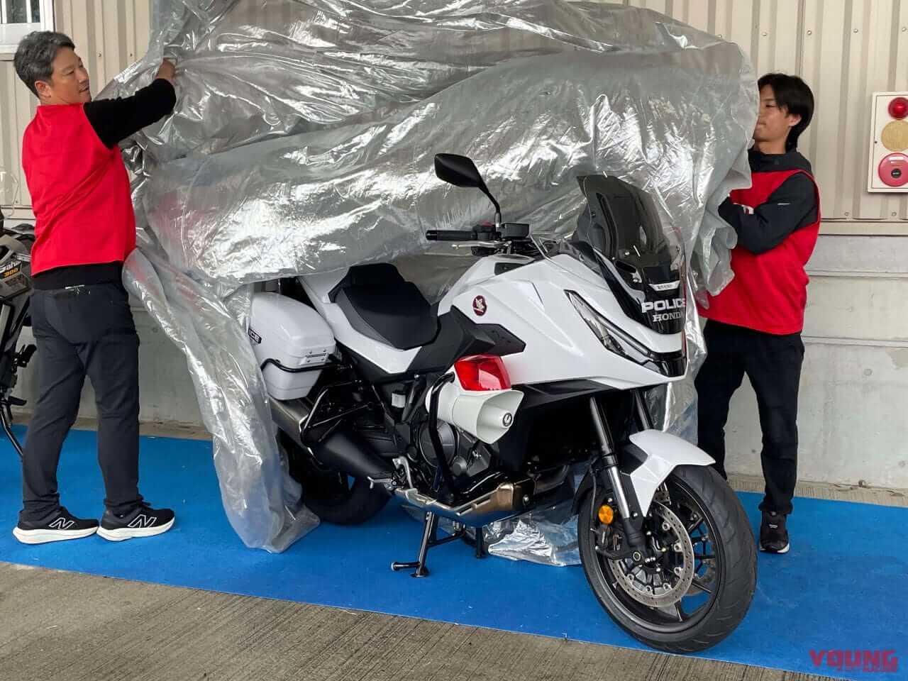 Honda NT1100 POLICE|【速報】白バイ仕様きた! ホンダが「NT1100ポリス」を世界初公開、北米と欧州向けだが日本仕様もある?