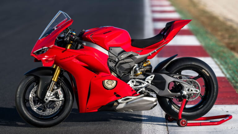 ドゥカティ|パニガーレV4S|まるでMotoGPマシン?! 制御、シャシー、デザインを一新! ドゥカティ「パニガーレV4S」試乗インプレッション