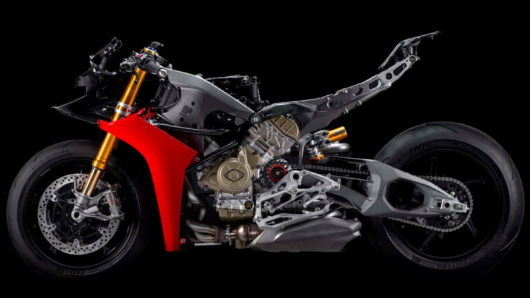 ドゥカティ|パニガーレV4S|まるでMotoGPマシン?! 制御、シャシー、デザインを一新! ドゥカティ「パニガーレV4S」試乗インプレッション