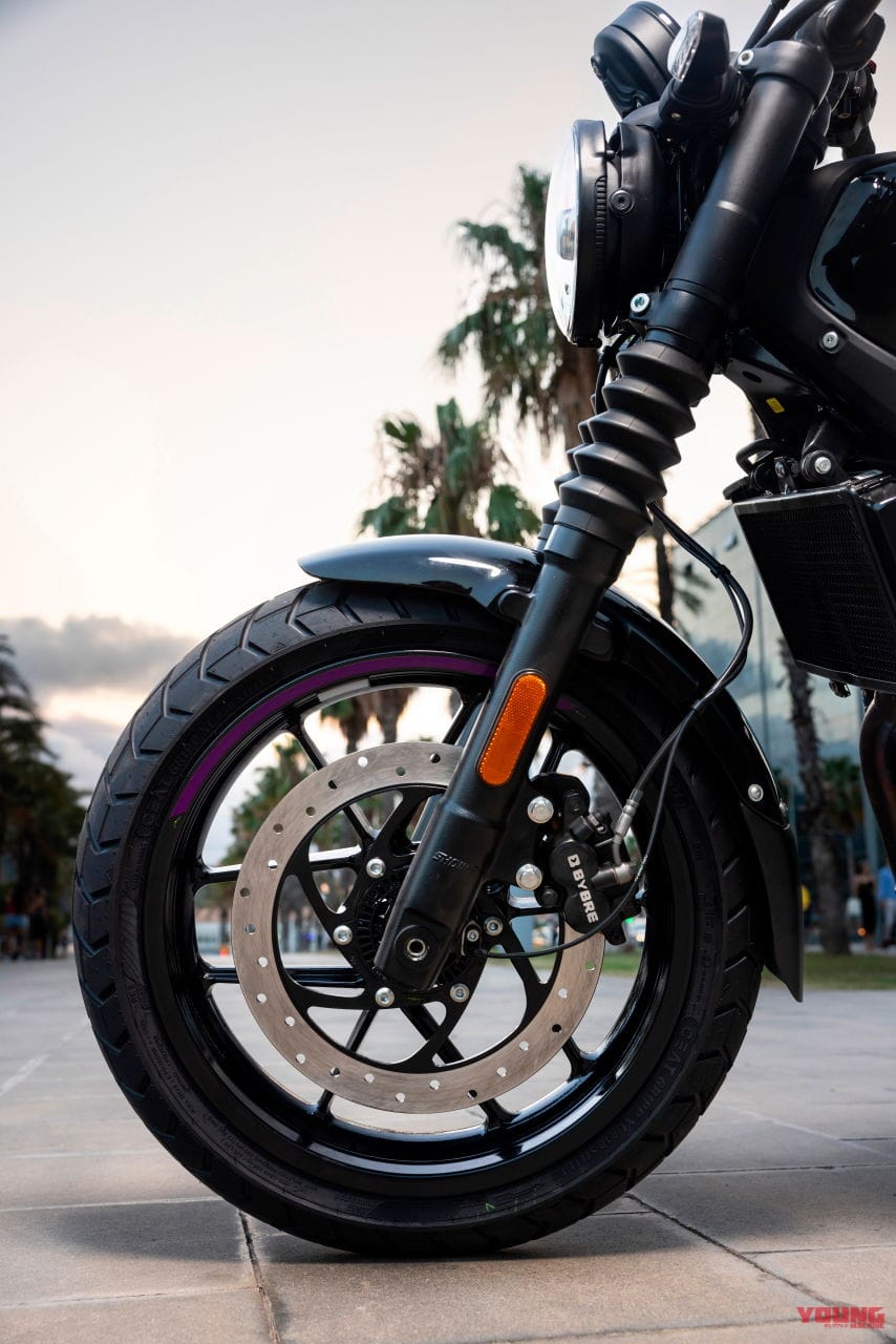 ロイヤルエンフィールド|ゲリラ450|ヒマラヤと血を分けたタフなロードスター ロイヤルエンフィールド「ゲリラ450」試乗インプレッション