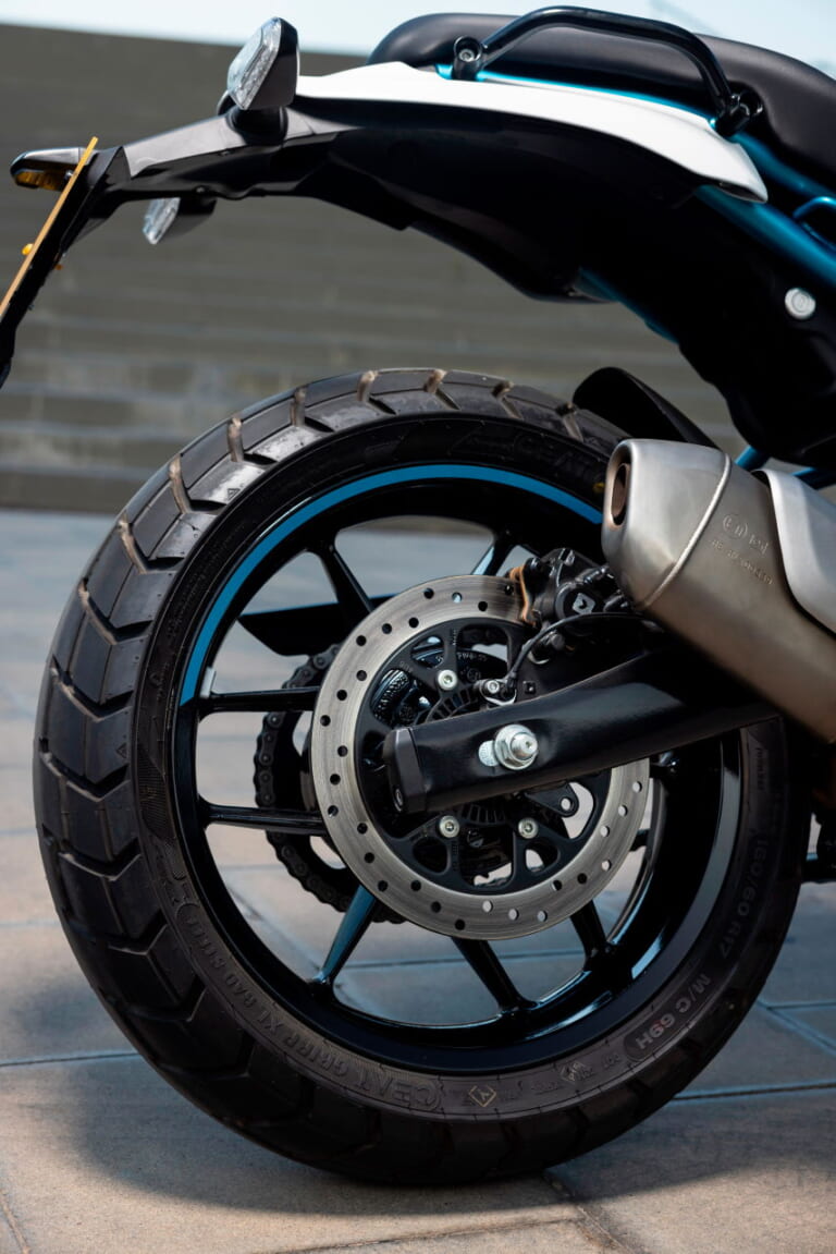 ロイヤルエンフィールド|ゲリラ450|ヒマラヤと血を分けたタフなロードスター ロイヤルエンフィールド「ゲリラ450」試乗インプレッション