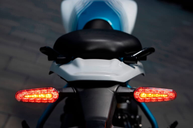 ロイヤルエンフィールド|ゲリラ450|ヒマラヤと血を分けたタフなロードスター ロイヤルエンフィールド「ゲリラ450」試乗インプレッション