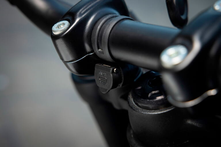 ロイヤルエンフィールド|ゲリラ450|ヒマラヤと血を分けたタフなロードスター ロイヤルエンフィールド「ゲリラ450」試乗インプレッション