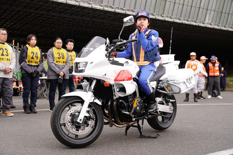日本二輪車普及安全協会|ベーシックライディングレッスン|「公道がもう怖くない」「基本は大事ね」生まれ変わった初心者メインの安全運転講習会「ベーシックライディングレッスン」レポート