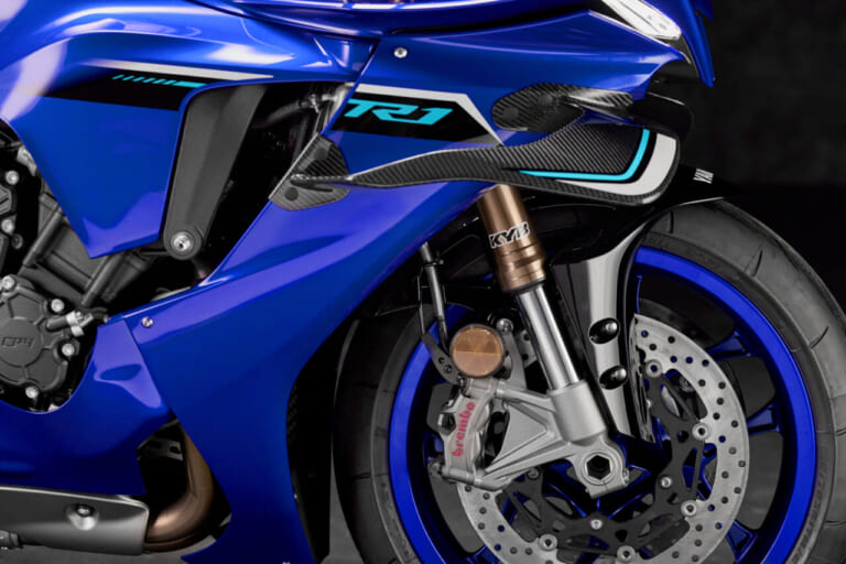 ヤマハ|YZF-R9|開発者インタビュー|「ホイールR6用?」「ウイング付きで空力めちゃイイ!」ヤマハYZF-R9 開発者インタビュー【後編:エンジン/足回り/空力ほか】