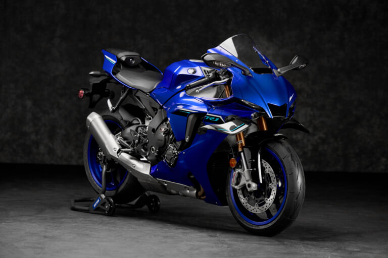 ヤマハ発動機｜ヤマハの手｜YZF-R1｜エンジン組立