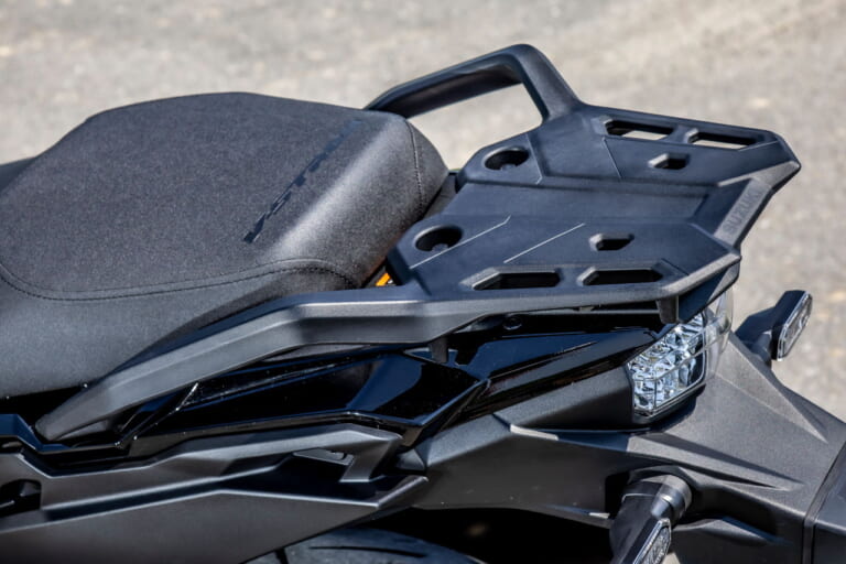 スズキ|Vストローム800|「名車の予感!」「やっぱ前輪19インチ」スズキ V-STROM 800 試乗インプレッション