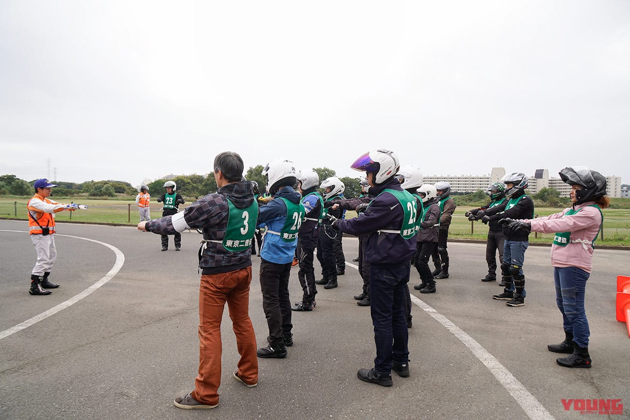 日本二輪車普及安全協会|ベーシックライディングレッスン|「公道がもう怖くない」「基本は大事ね」生まれ変わった初心者メインの安全運転講習会「ベーシックライディングレッスン」レポート
