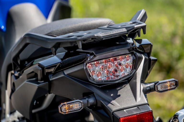 スズキ|Vストローム800|「名車の予感!」「やっぱ前輪19インチ」スズキ V-STROM 800 試乗インプレッション