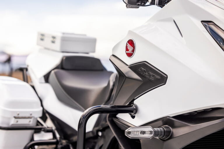 ホンダ|NT1100 ポリス|北米仕様|2025年モデル|アメリカ初導入はポリス仕様! ホンダ「NT1100 ポリス」北米仕様が登場、価格は約220万円