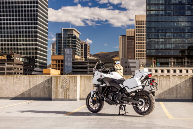 ホンダ|NT1100 ポリス|北米仕様|2025年モデル|アメリカ初導入はポリス仕様! ホンダ「NT1100 ポリス」北米仕様が登場、価格は約220万円