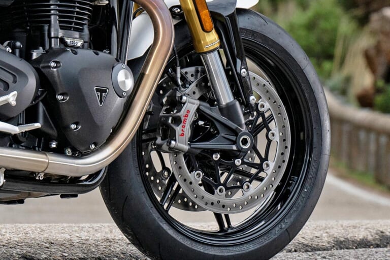 トライアンフ　TRIUMPH　モダンクラシック　スピードツイン1200　SPEED TWIN 1200 RS　試乗　インプレ　ネオクラシック｜