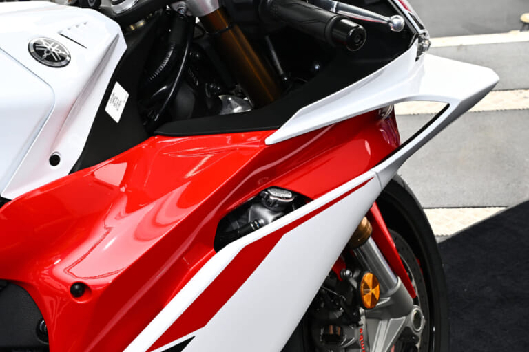 ヤマハ|YZF-R9|開発者インタビュー|「ホイールR6用?」「ウイング付きで空力めちゃイイ!」ヤマハYZF-R9 開発者インタビュー【後編:エンジン/足回り/空力ほか】