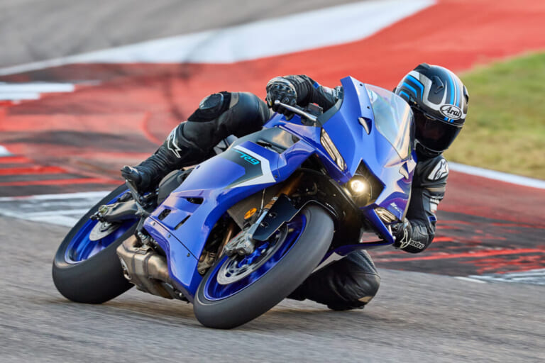 ヤマハ|YZF-R9|開発者インタビュー|「MT-09エンジンでSS?!」「無茶振りにもほどがある!!」ヤマハYZF-R9 開発者インタビュー【前編:企画意図/車体ほか】