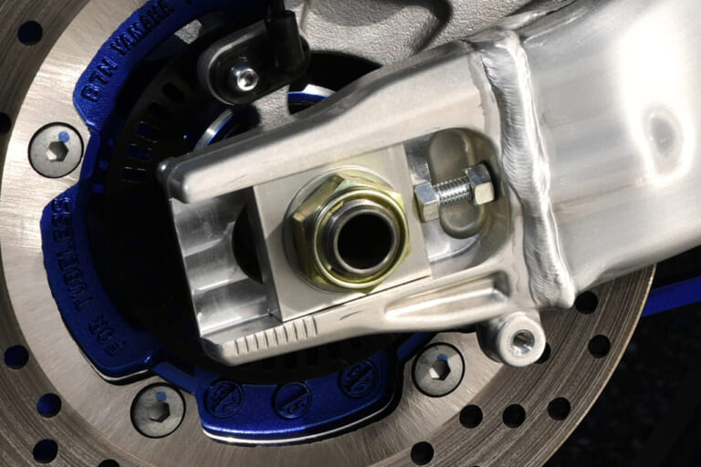 ヤマハ|YZF-R9|開発者インタビュー|「MT-09エンジンでSS?!」「無茶振りにもほどがある!!」ヤマハYZF-R9 開発者インタビュー【前編:企画意図/車体ほか】