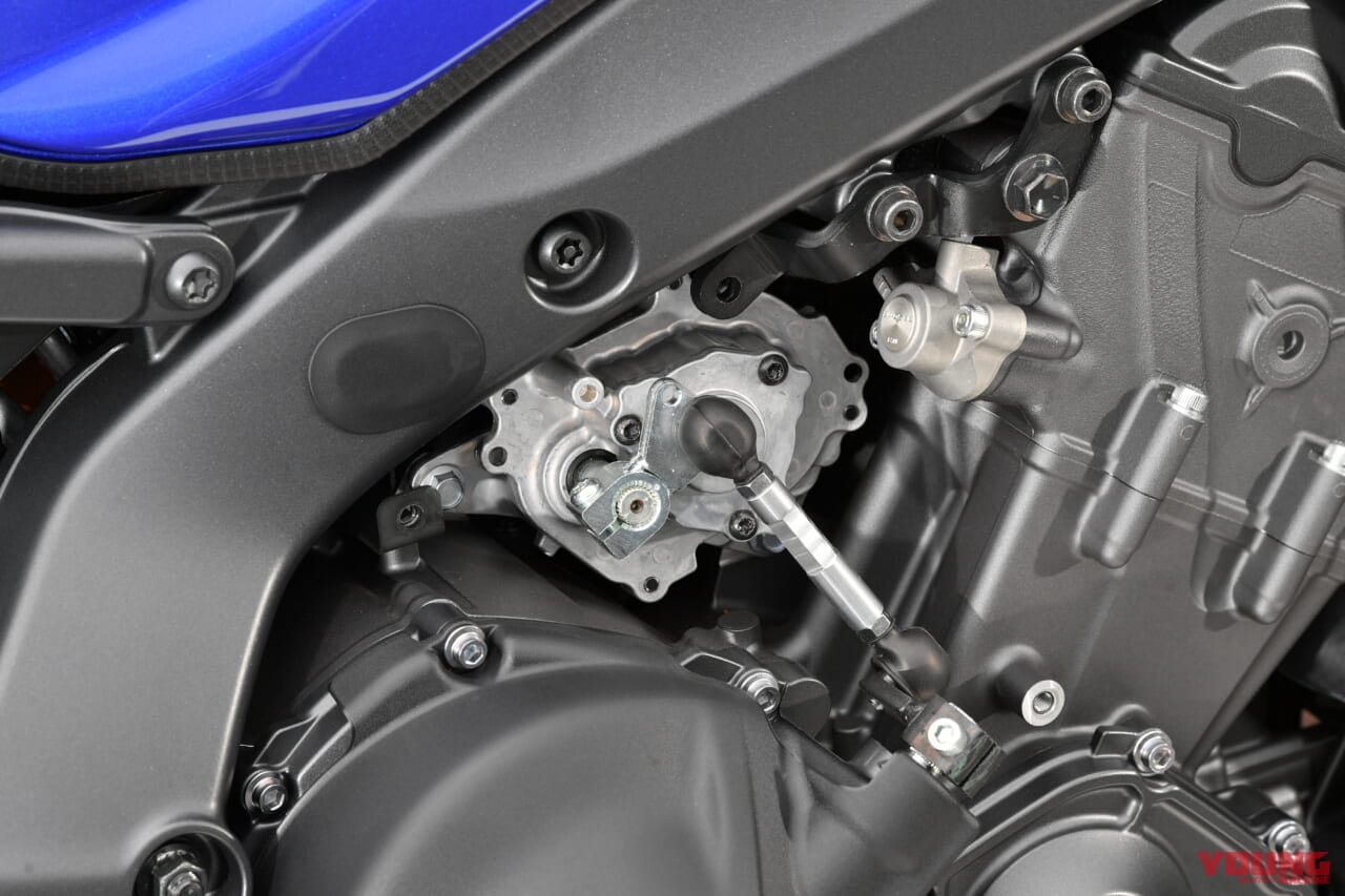 |「ホイールR6用?」「ウイング付きで空力めちゃイイ!」ヤマハYZF-R9 開発者インタビュー【後編:エンジン/足回り/空力ほか】