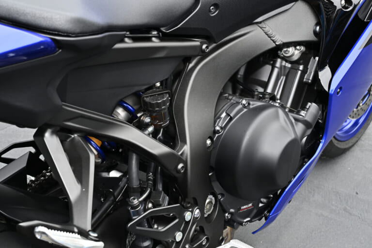ヤマハ|YZF-R9|開発者インタビュー|「ホイールR6用?」「ウイング付きで空力めちゃイイ!」ヤマハYZF-R9 開発者インタビュー【後編:エンジン/足回り/空力ほか】