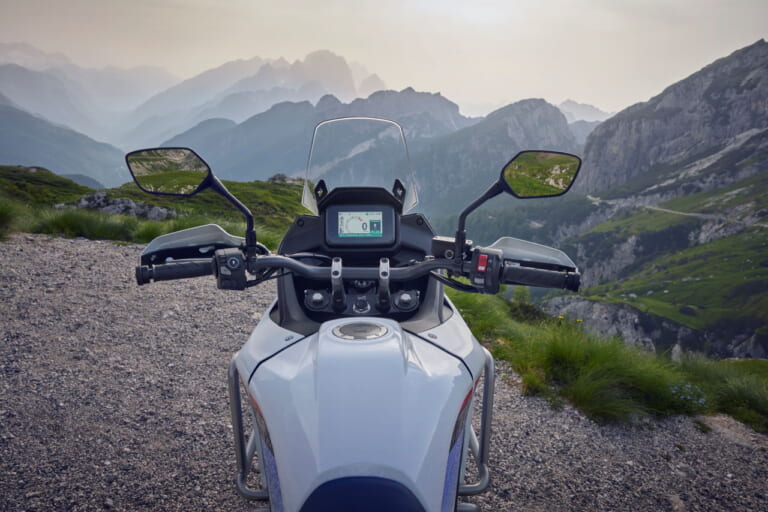 ホンダ|XL750トランザルプ|欧州仕様|2025年モデル|ホンダ新型「XL750トランザルプ」登場! 2眼LEDヘッドライトやスマホ連携TFTメーター採用【海外】