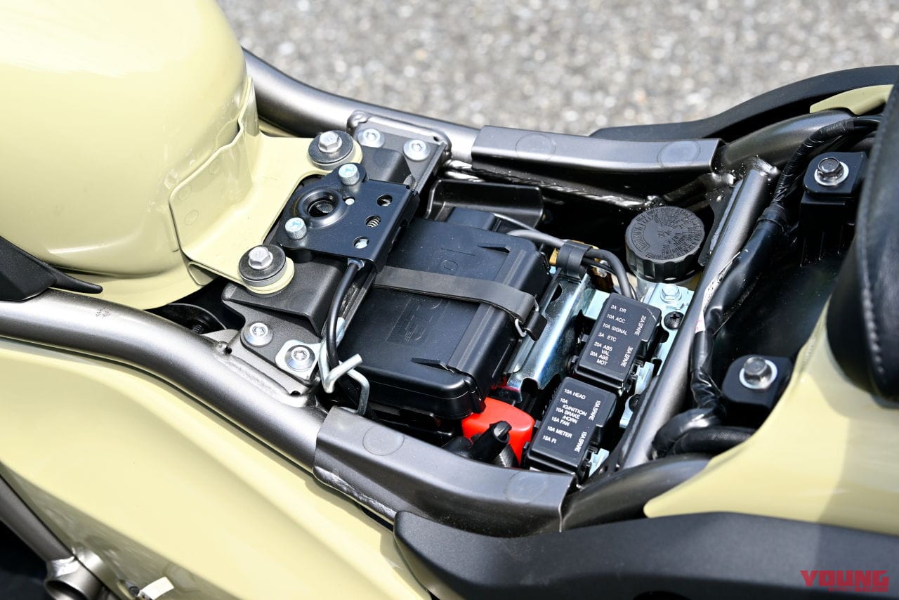 カワサキ|エリミネーター プラザエディション|2024年モデル|GB350よりも、Z900RSよりも売れているのはなぜ? カワサキ「エリミネーター プラザエディション」試乗インプレッション