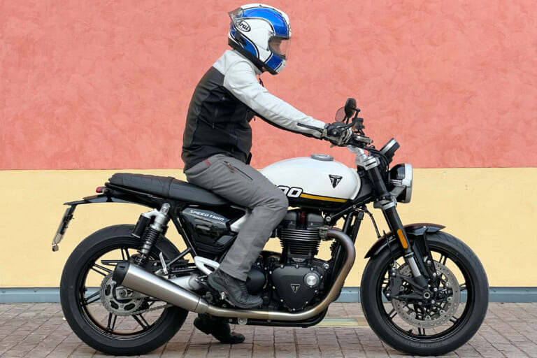 トライアンフ　TRIUMPH　モダンクラシック　スピードツイン1200　SPEED TWIN 1200 RS　試乗　インプレ　ネオクラシック