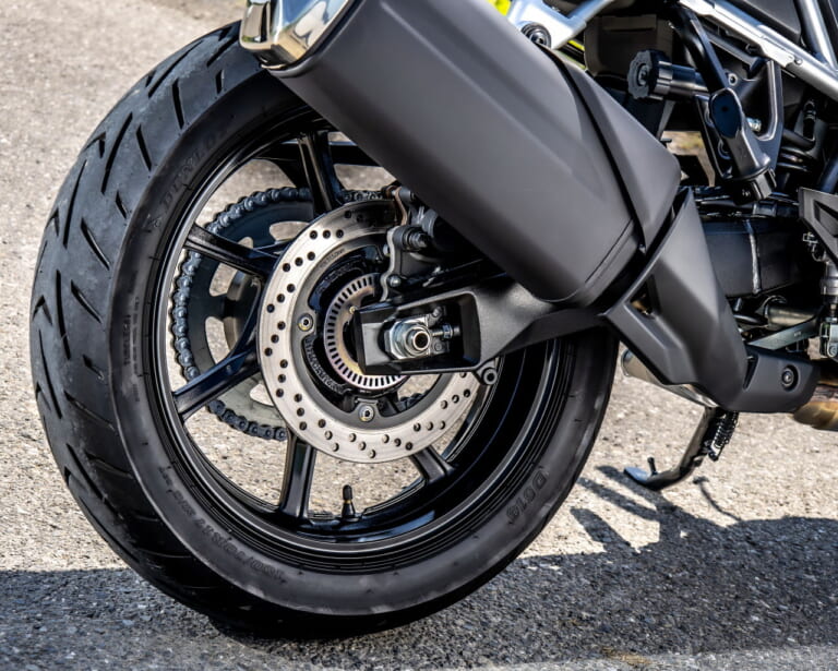 スズキ|Vストローム800|「名車の予感!」「やっぱ前輪19インチ」スズキ V-STROM 800 試乗インプレッション